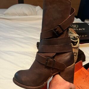 Women's Brown Leather Boots. Free Bird size 9.